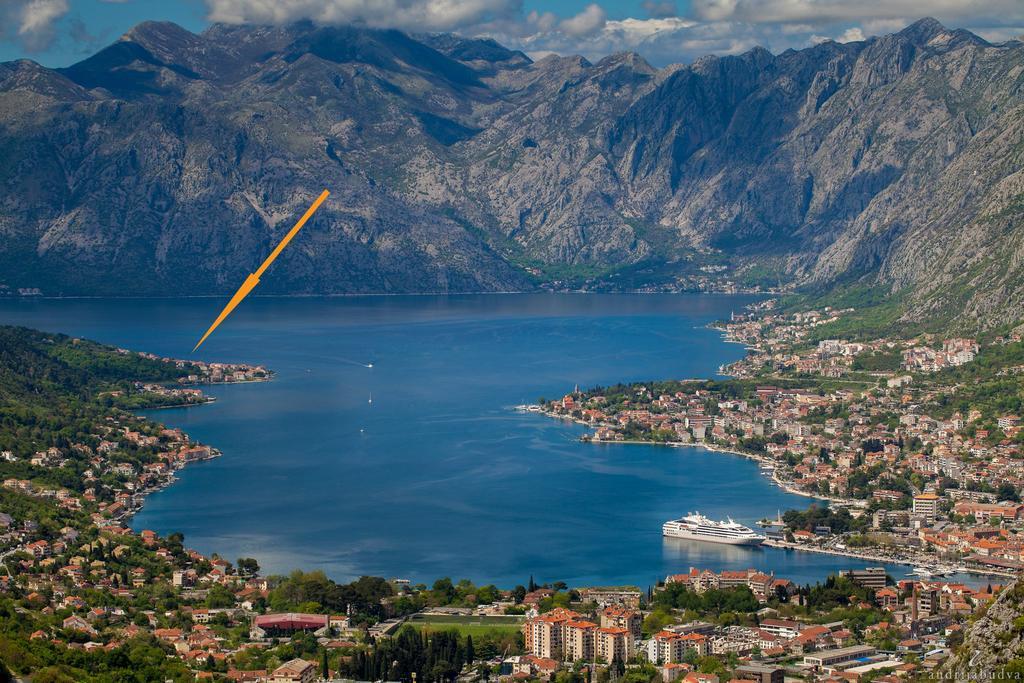 Apartment Bambo Tre Sorrele Kotor Exteriör bild