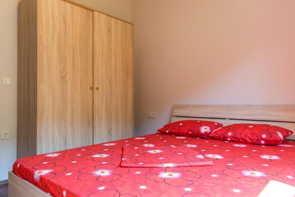 Apartment Bambo Tre Sorrele Kotor Exteriör bild