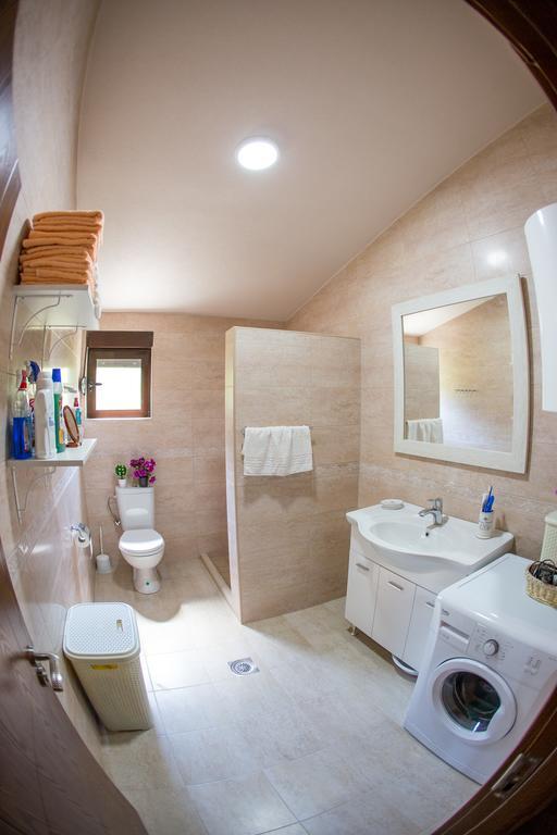 Apartment Bambo Tre Sorrele Kotor Exteriör bild